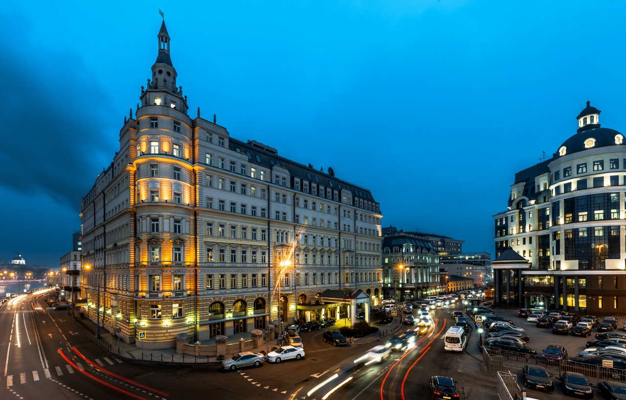 © Nikolay Sachkov/ Shutterstock